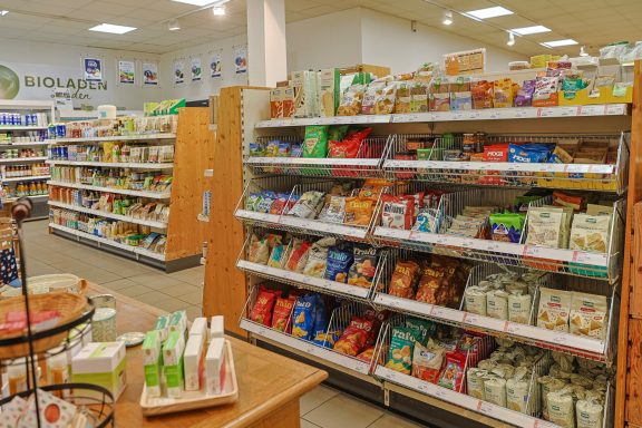 Snacks & Chips